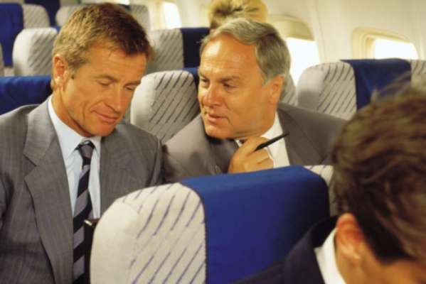 Piores Pessoas que Você pode Encontrar no Avião12